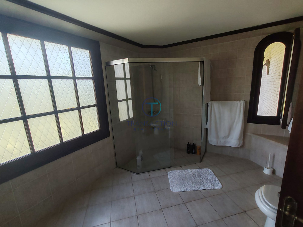 Casa ID.1389/Chacra-de-3-Hectáreas-a-La-Venta-en-La-Barra,-Punta-del-Este- - Gran casa a la venta ,Punta del Este, parada de la playa mansa