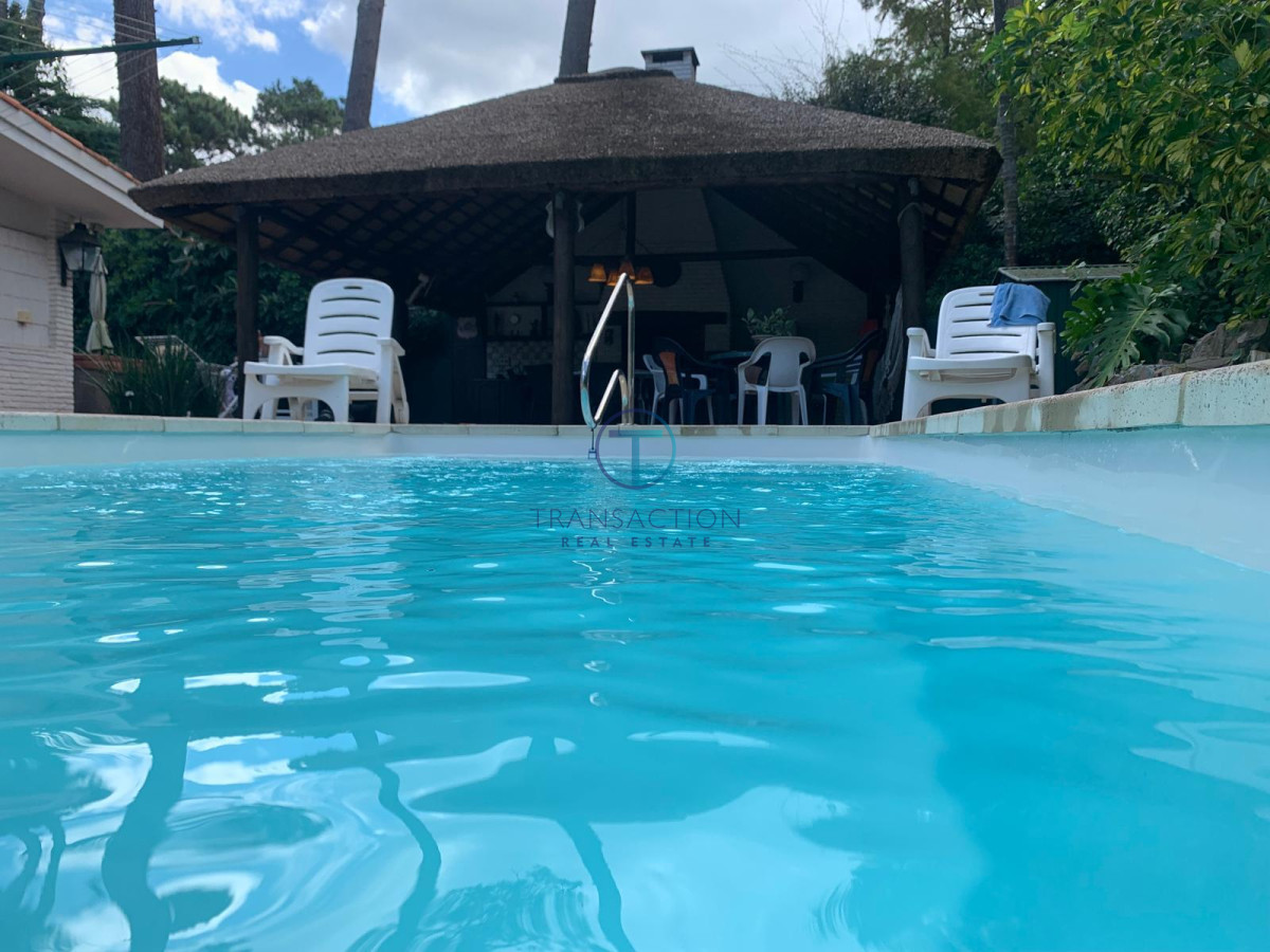 Casa ID.1129/  - VENTA - CASA EN LA MANSA 