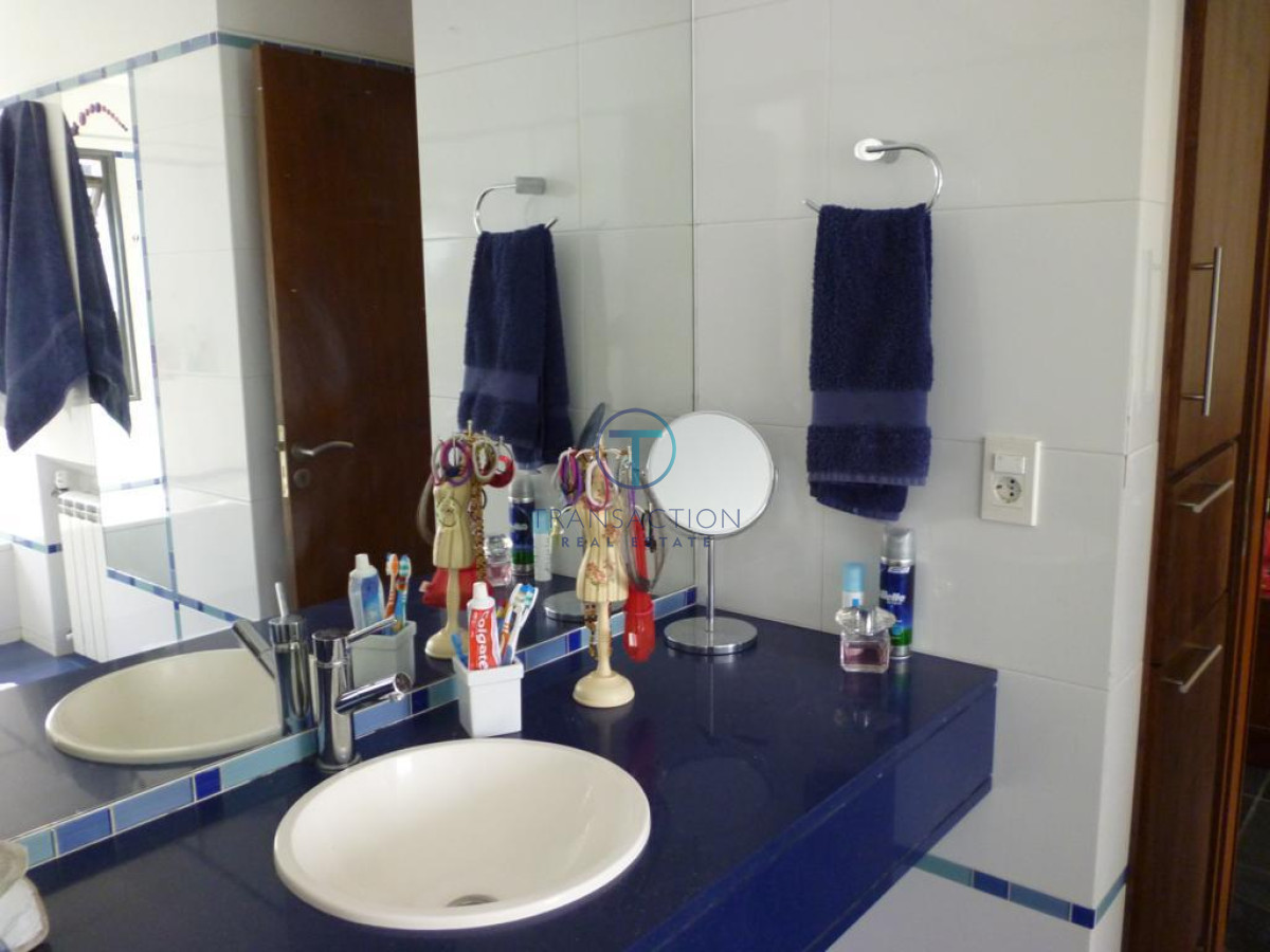 Casa ID.1079/-VENTA-CASA--Barrio-privado-La-Residence,-Punta-del-Este!- - Venta - Casa de 3 dormitorios, moderna, Marly- Punta del este