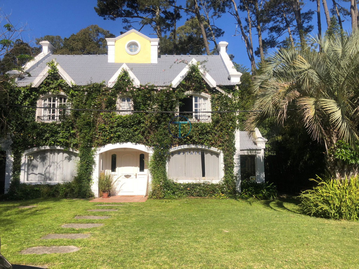 Casa ID.1336/Vendo-Casa-en-zona-colegios - Casa Pinares , Punta del Este