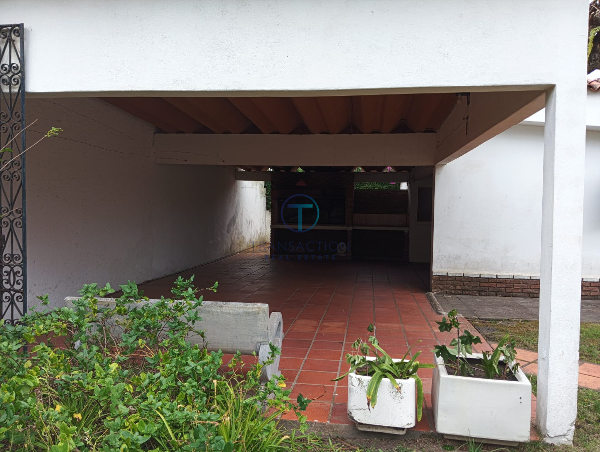 Casa ID.1485/Alquiler-temporario,-casa-4-dormitorios - Casa en Punta del Este, 