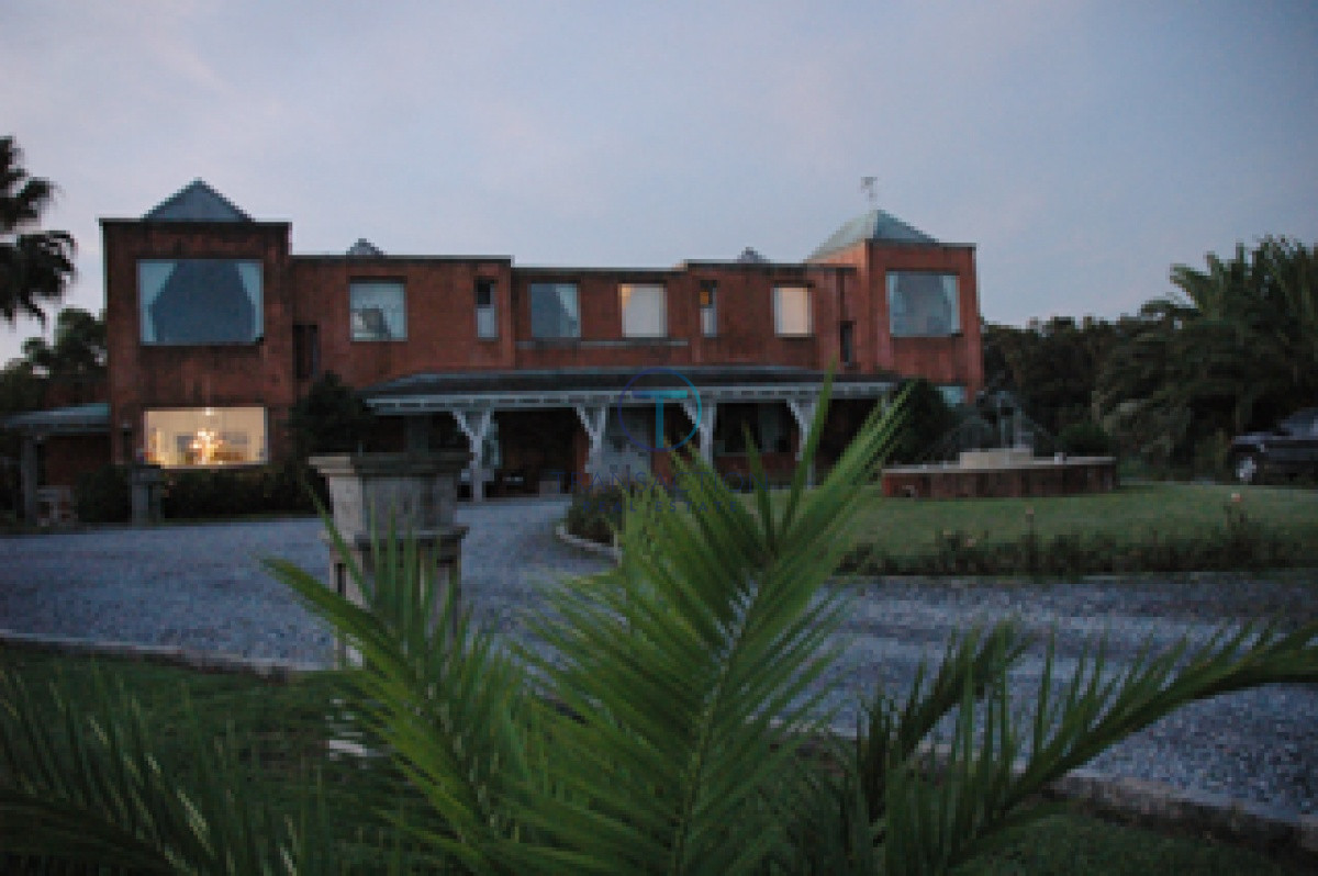 Chacra ID.262/Chacras-en-Venta--Transaction-Real-Estate - Chacra Exclusiva en Ruta 104
