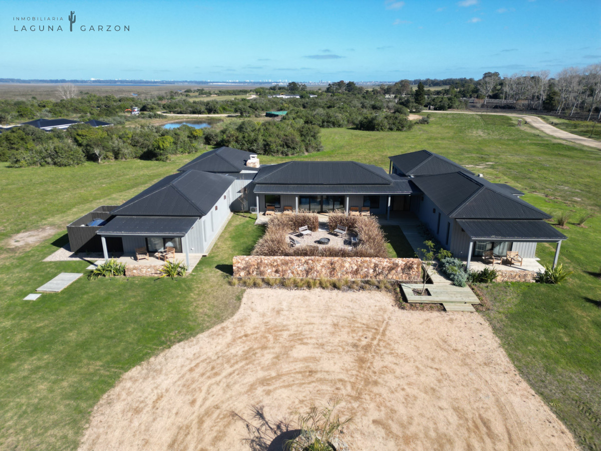 Casa ID.84 - Casa en venta Puerto Quetzal La Barra Punta del Este