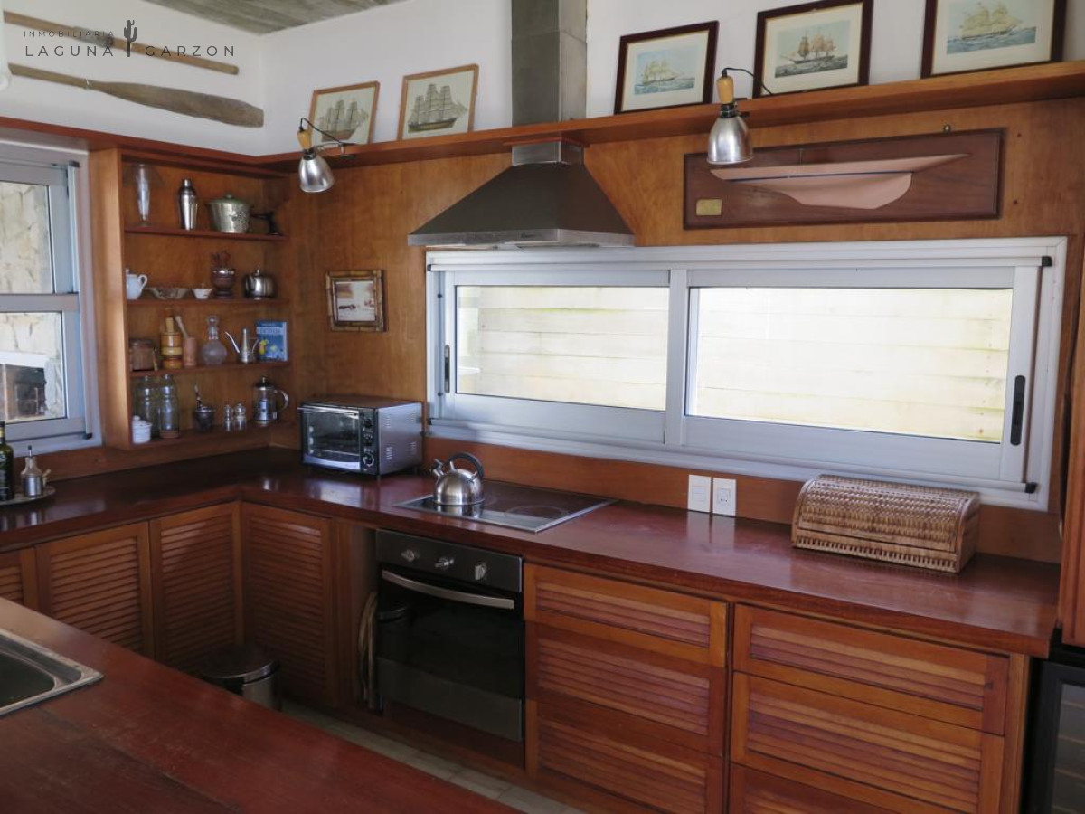Casa ID.42 - Casa Moderna frente al Desplayado