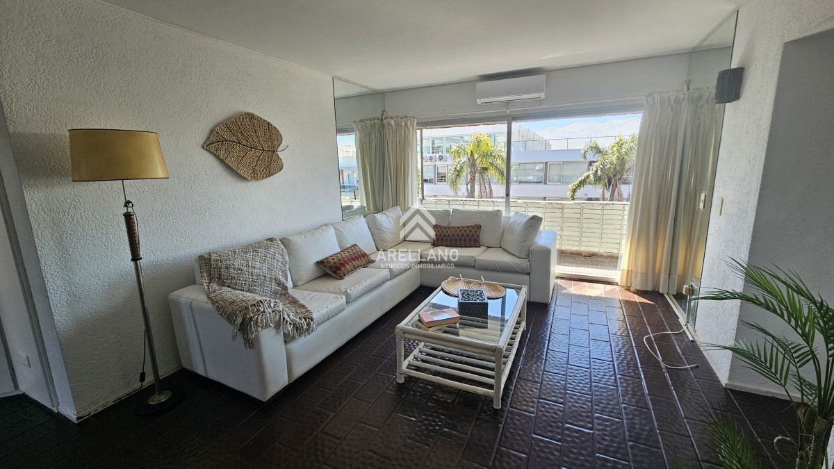 Apartamento ID.4420 - Edifico bajo a metros del puerto