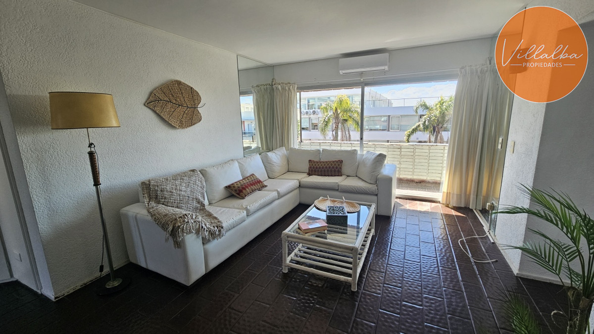 Apartamento ID.3330 - Edifico bajo a metros del puerto
