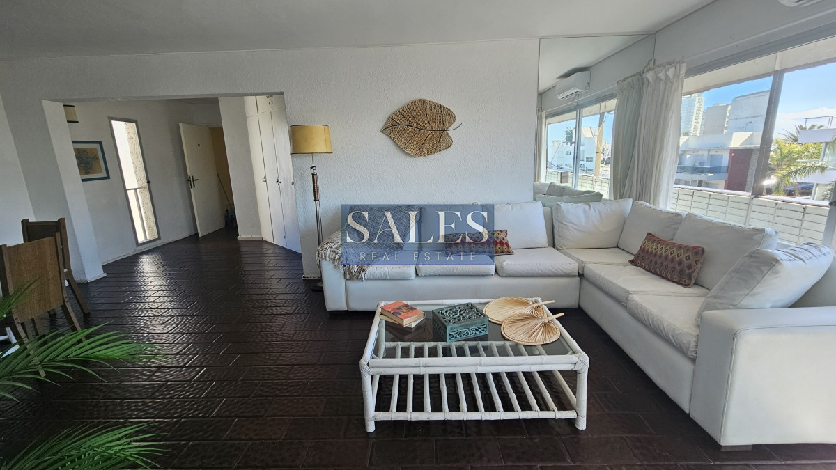 Apartamento ID.930 - Apartamento en venta Península Punta del Este 3 dormitorios