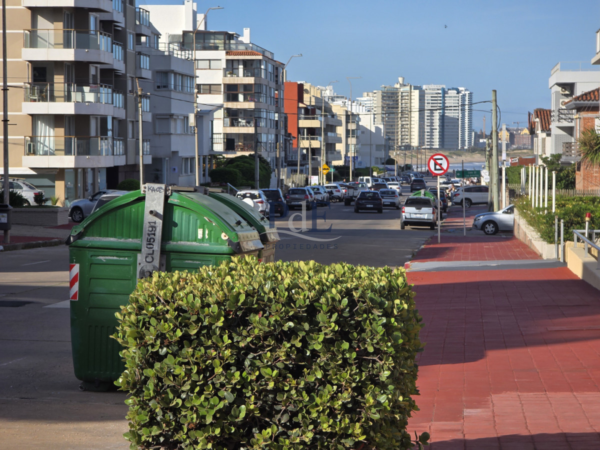 Apartamento en Peninsula frente al mar - Imagen 12