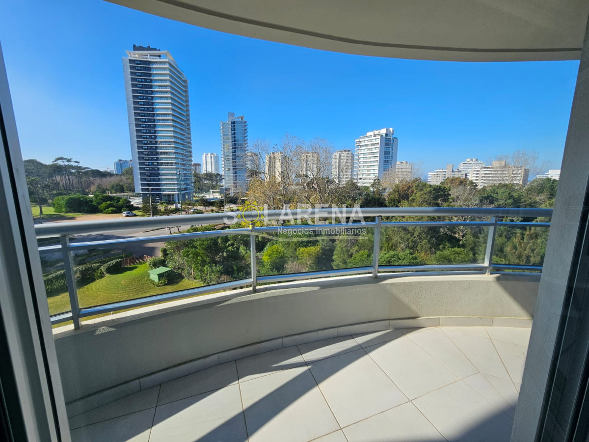 Apartamento ID.171 - Edificio de Categoría con excelentes servicios