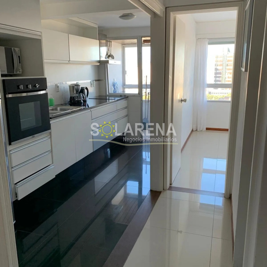 Apartamento ID.892 - Torre de categoría a metros del Puerto, excelente vista al mar