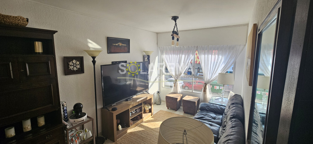 Hermoso apartamento en edificio bajo a dos cuadras de la playa - SOL6533A