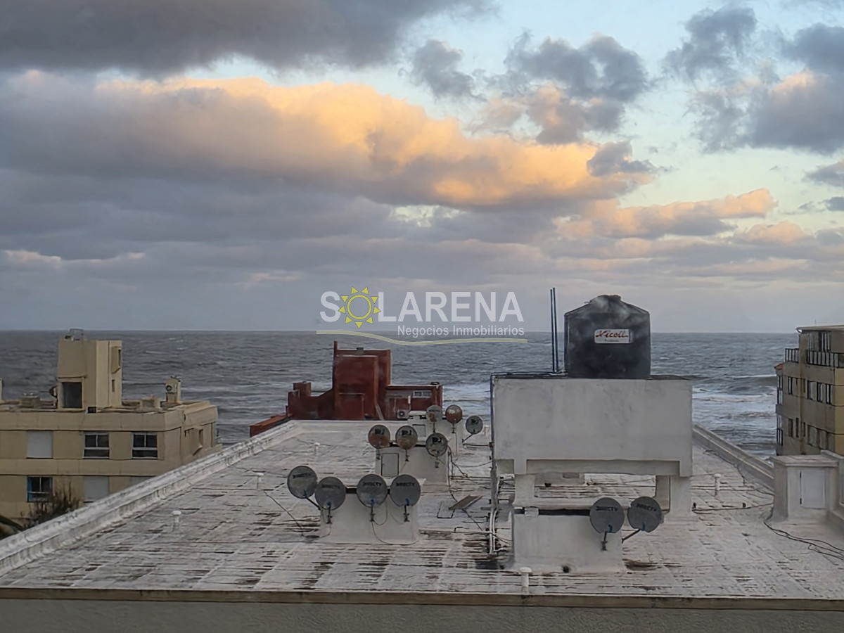 EDIFICIO BAJO A UNA CUADRA DE LA PLAYA - SOL964A