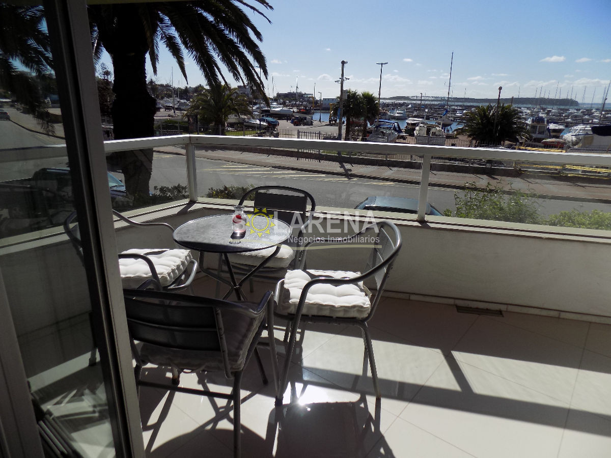 Apartamento ID.296 - Edificio frente al puerto con vista directa al mar