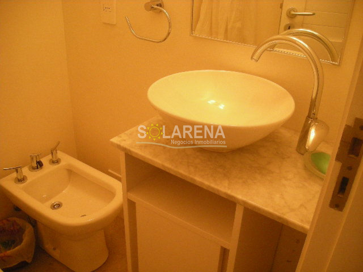 Apartamento ID.89 - Hermoso apartamento en edificio bajo a dos cuadras del puerto