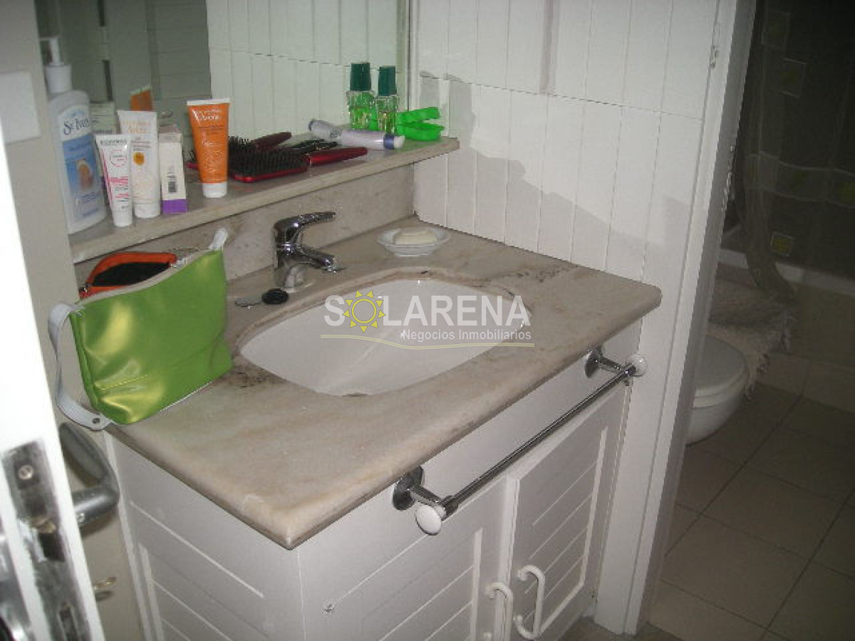 Apartamento ID.89 - Hermoso apartamento en edificio bajo a dos cuadras del puerto