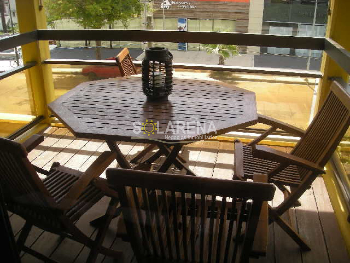 Apartamento ID.89 - Hermoso apartamento en edificio bajo a dos cuadras del puerto