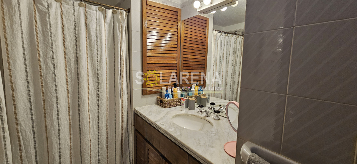 Apartamento ID.207 - Clasica torre, piso alto con vista hermosa a la Mansa