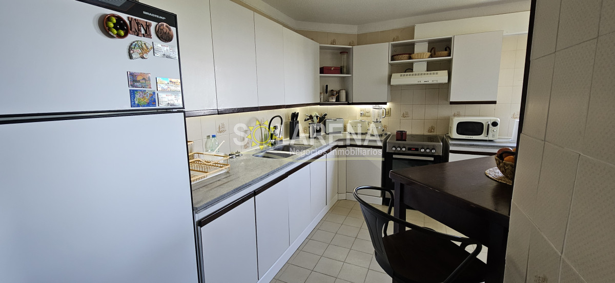 Apartamento ID.207 - Clasica torre, piso alto con vista hermosa a la Mansa