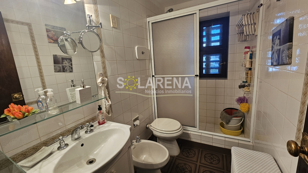 Apartamento ID.6480 - Edificio de 4 pisos con ascensor a una cuadra de la playa Mansa 