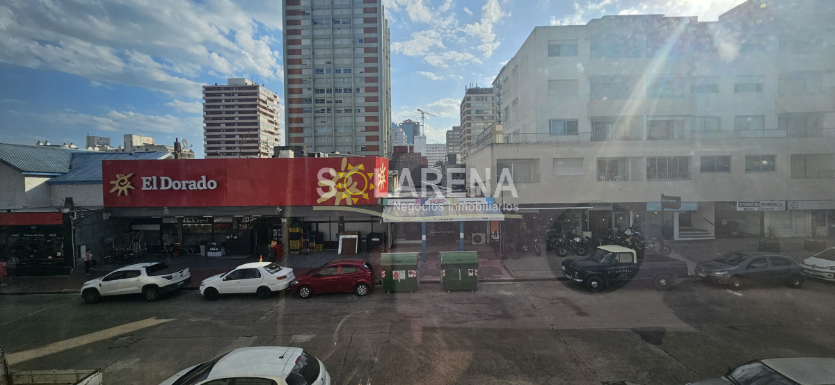 Apartamento ID.6533 - Hermoso apartamento en edificio bajo a dos cuadras de la playa