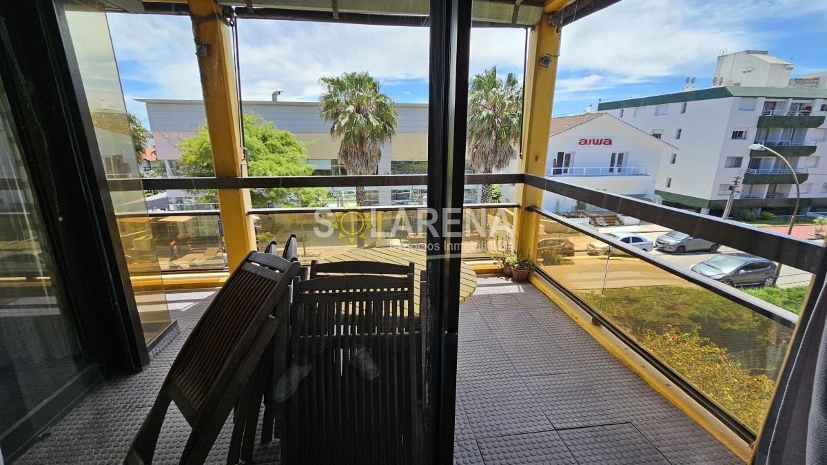 Apartamento ID.562 - Edificio bajo en zona puerto, amplio 