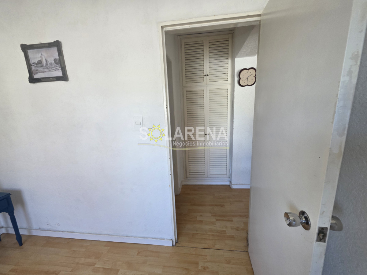 Apartamento ID.6586 - Edificio a una cuadra del puerto, de 4 pisos con ascensor.