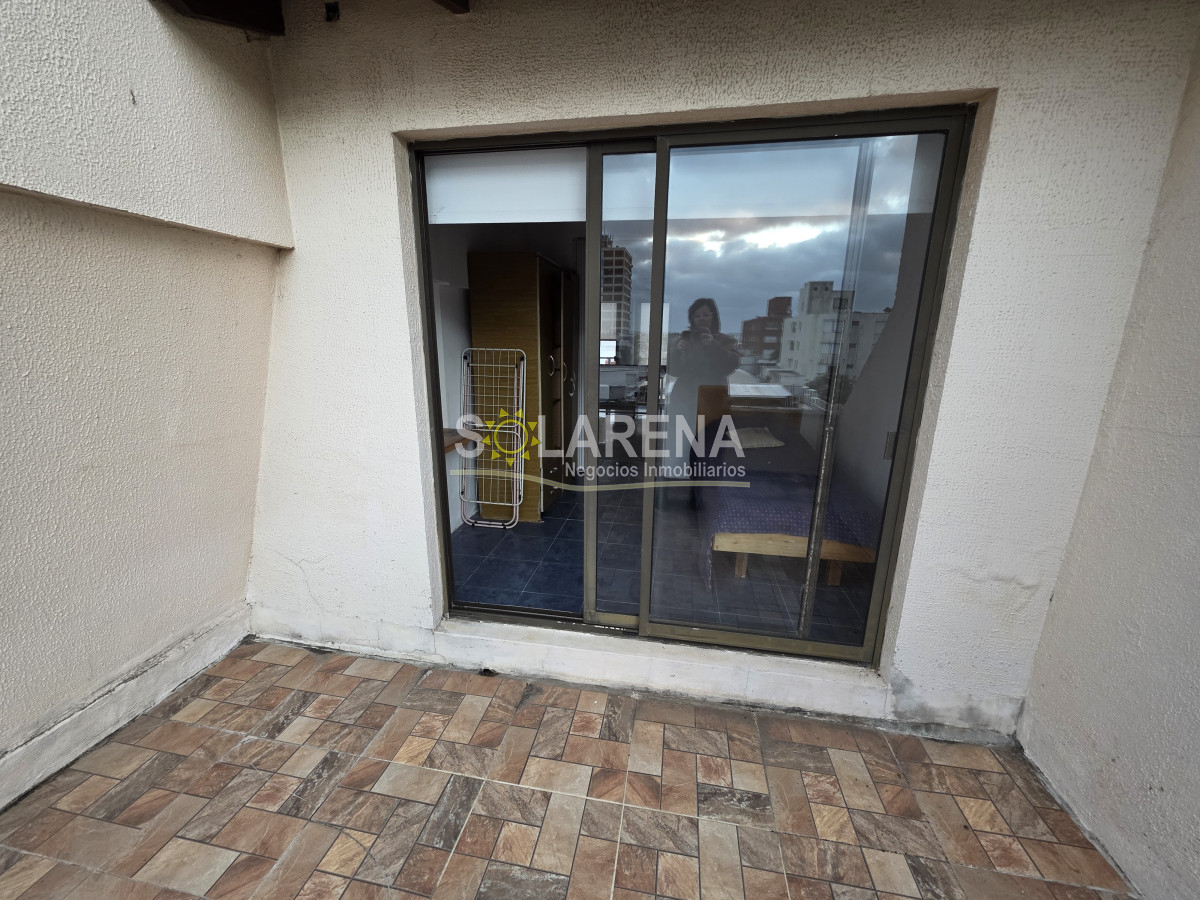 Apartamento ID.964 - EDIFICIO BAJO A UNA CUADRA DE LA PLAYA