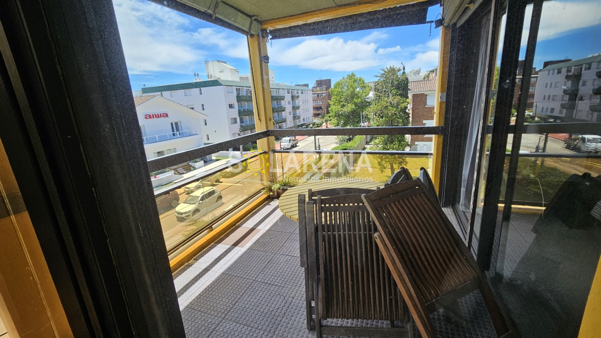 Apartamento ID.562 - Edificio bajo en zona puerto, amplio 