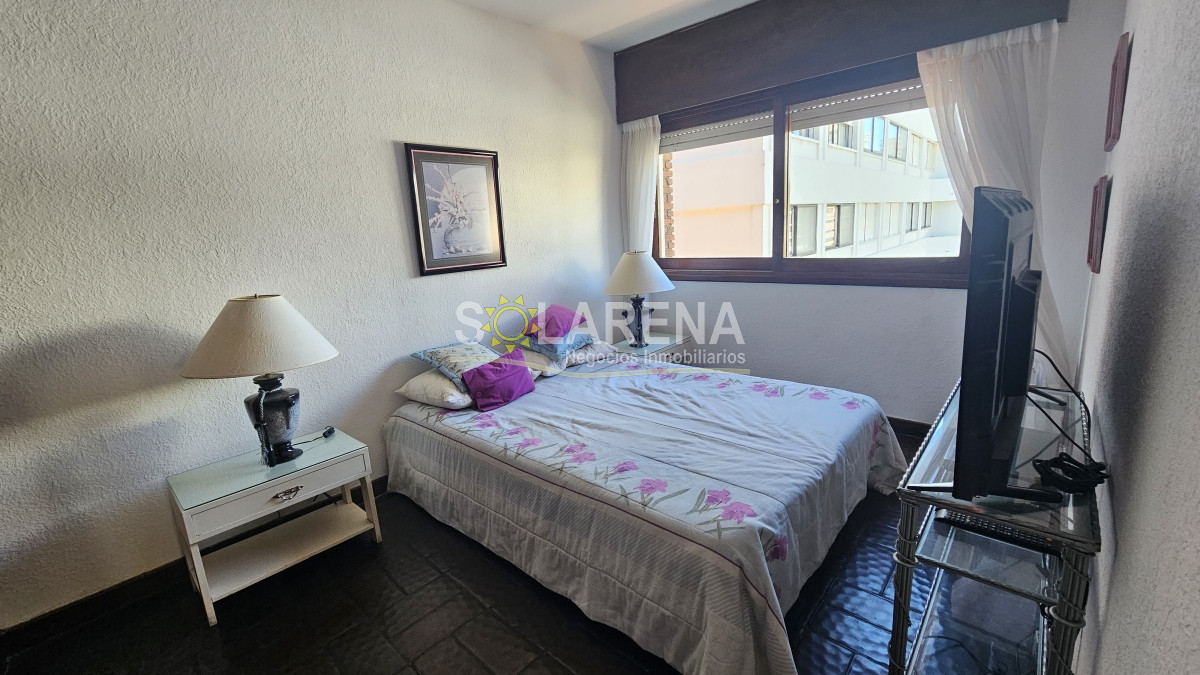 Apartamento ID.6480 - Edificio de 4 pisos con ascensor a una cuadra de la playa Mansa 