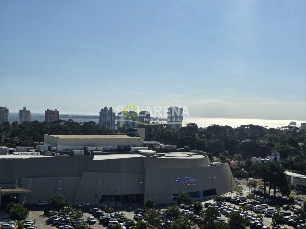 Apartamento ID.6475 - Torre de categoría con excelentes servicios 