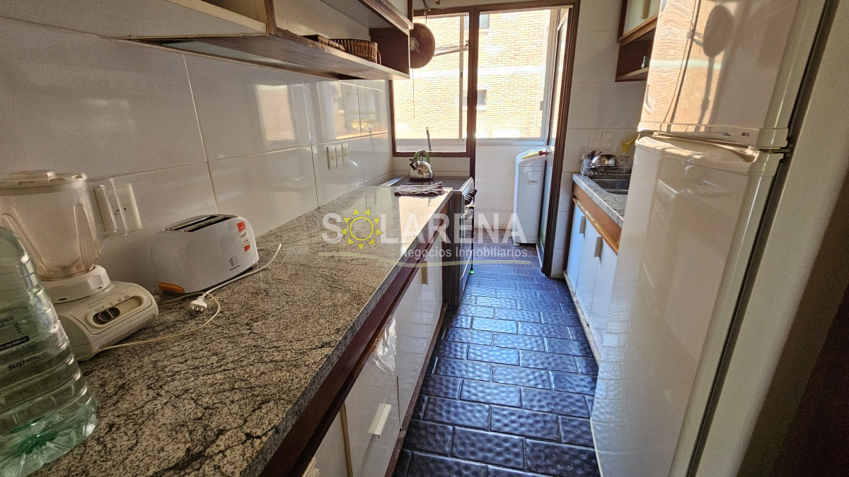 Apartamento ID.562 - Edificio bajo en zona puerto, amplio 