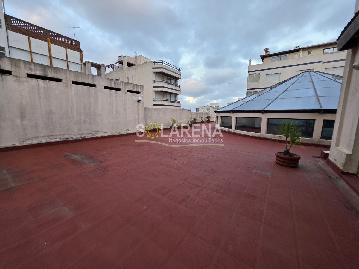 Apartamento ID.912 - EDIFICIO BAJO, PENT HOUSE DUPLEX A UNA CUADRA DEL MAR