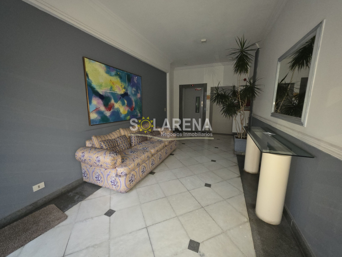 Apartamento ID.964 - EDIFICIO BAJO A UNA CUADRA DE LA PLAYA