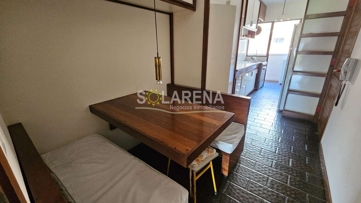 Apartamento ID.562 - Edificio bajo en zona puerto, amplio 