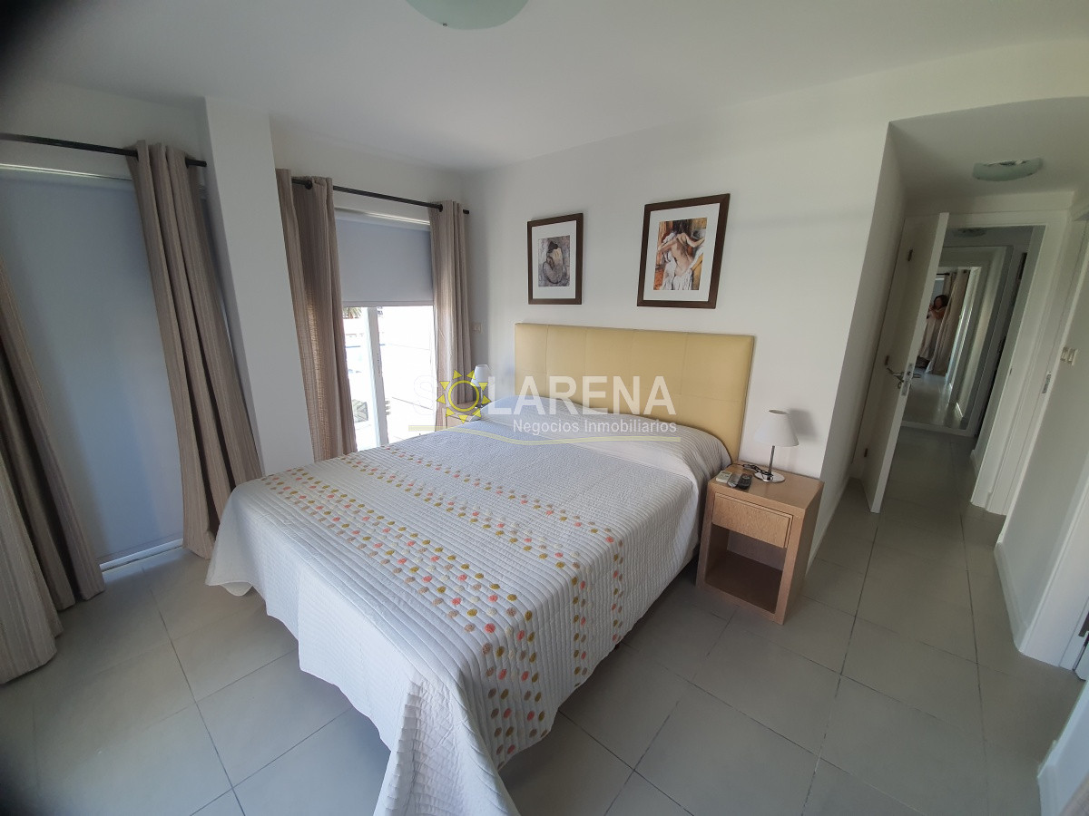 Apartamento ID.447 - Torre de categoria a 3 cuadras de playa Mansa