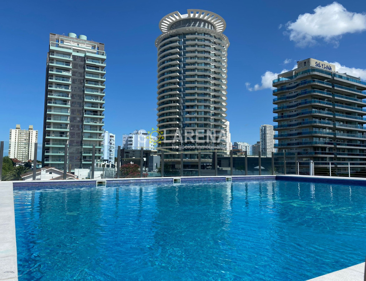 Apartamento ID.929 - Torre de categoria a 3 cuadras de Hotel Conrad y 2 de la Brava