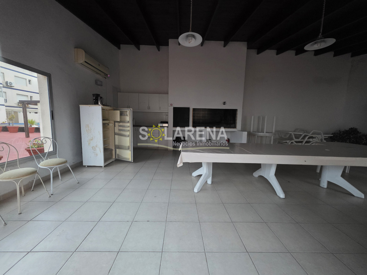 Apartamento ID.964 - EDIFICIO BAJO A UNA CUADRA DE LA PLAYA