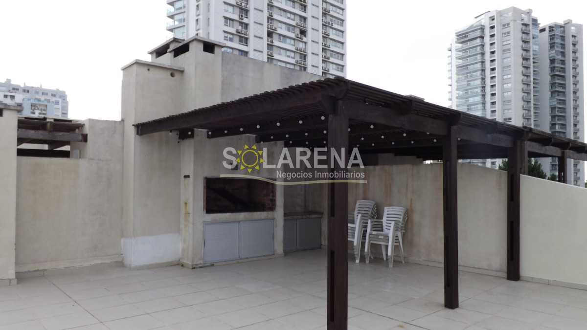 Apartamento ID.6403 - Pent House dupex con parrillero propio a metros del mar