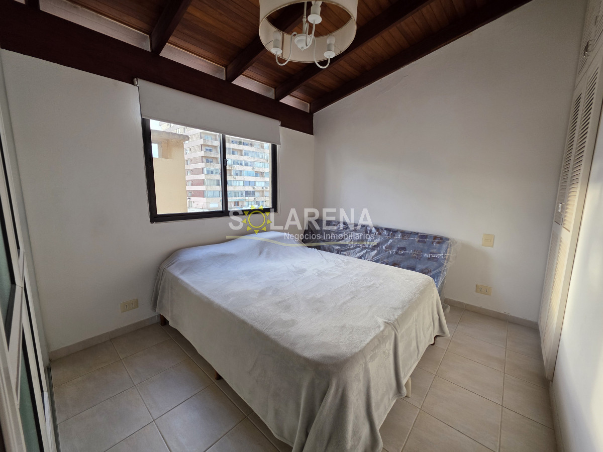 Apartamento ID.912 - EDIFICIO BAJO, PENT HOUSE DUPLEX A UNA CUADRA DEL MAR