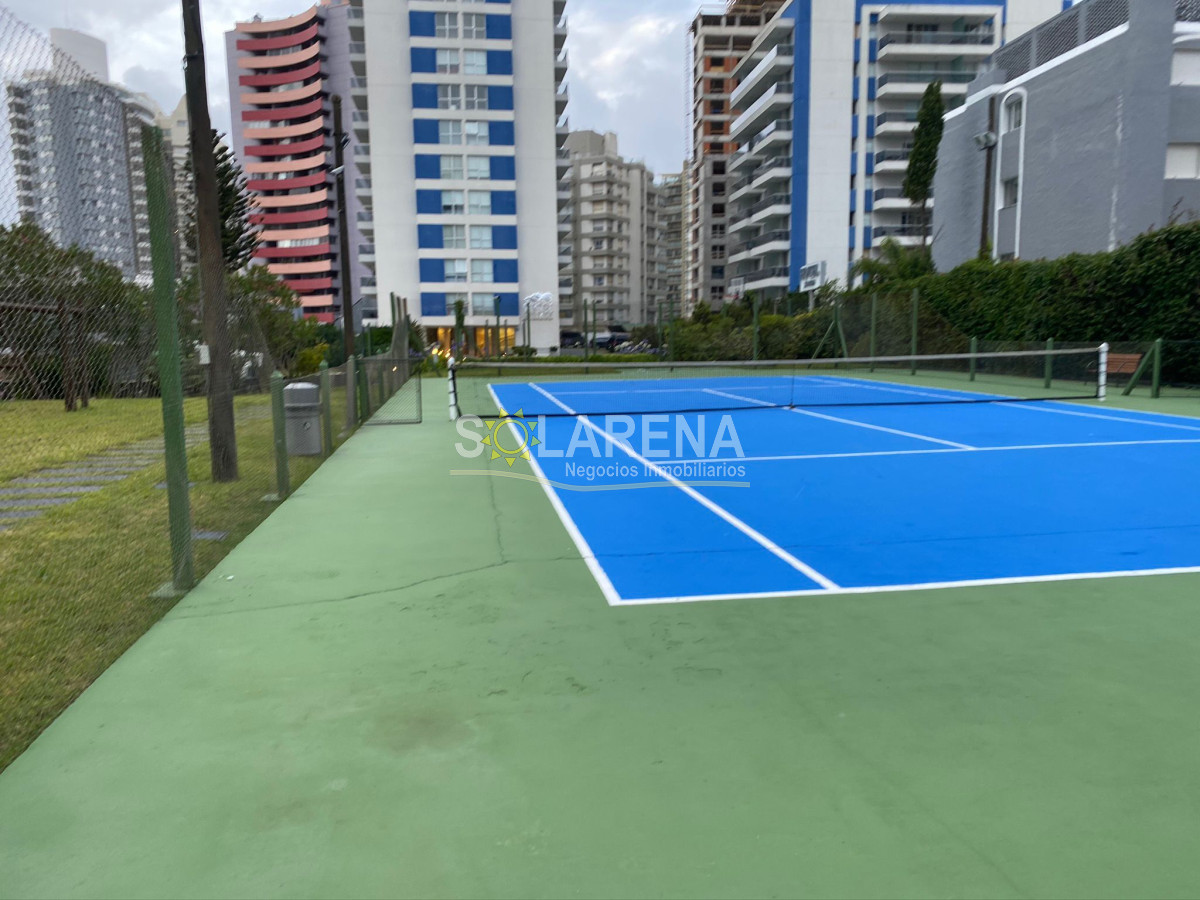 Apartamento ID.929 - Torre de categoria a 3 cuadras de Hotel Conrad y 2 de la Brava