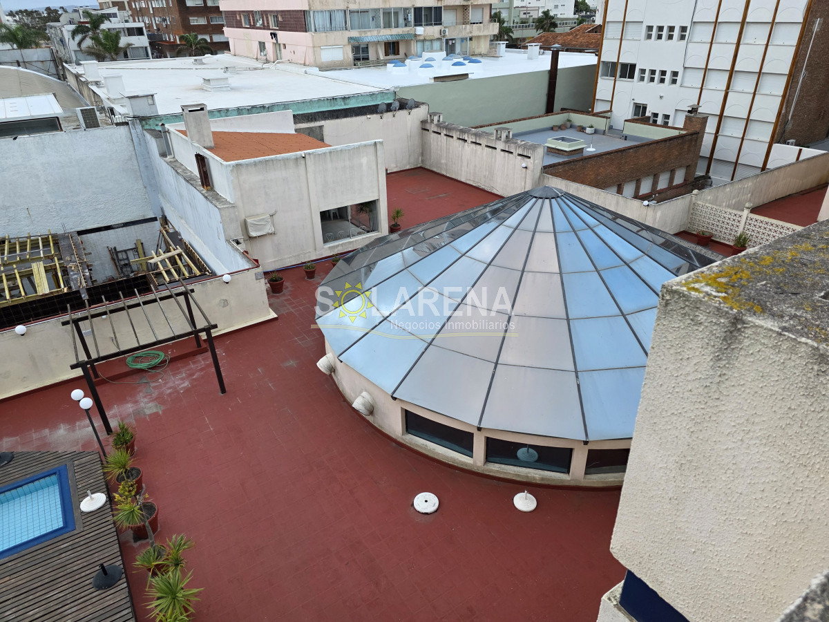 Apartamento ID.964 - EDIFICIO BAJO A UNA CUADRA DE LA PLAYA