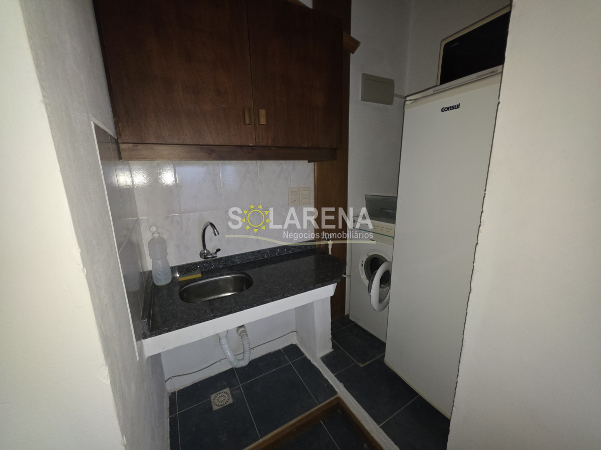 Apartamento ID.964 - EDIFICIO BAJO A UNA CUADRA DE LA PLAYA