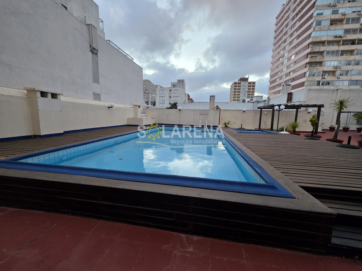 Apartamento ID.964 - EDIFICIO BAJO A UNA CUADRA DE LA PLAYA
