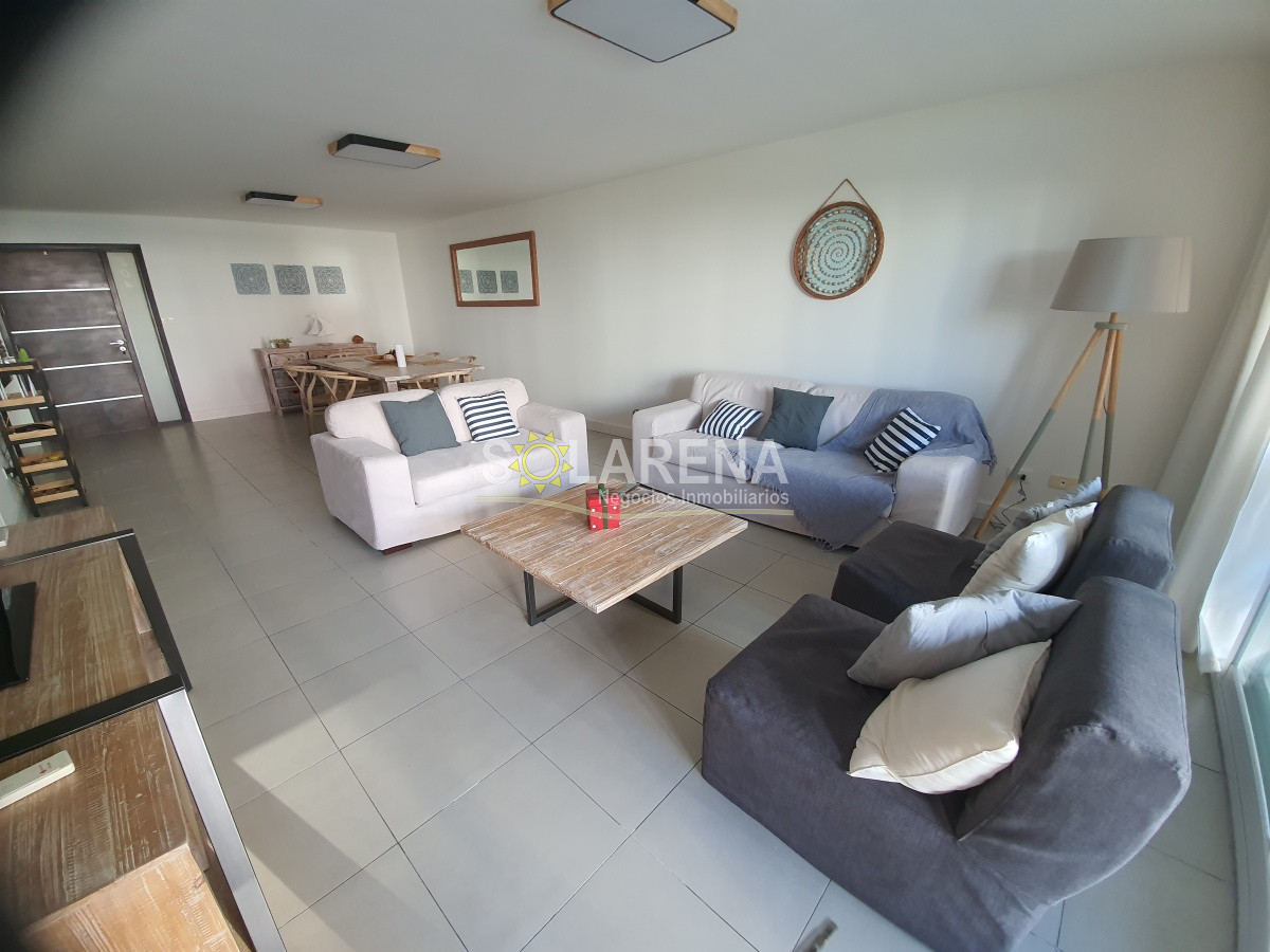Apartamento ID.447 - Torre de categoria a 3 cuadras de playa Mansa