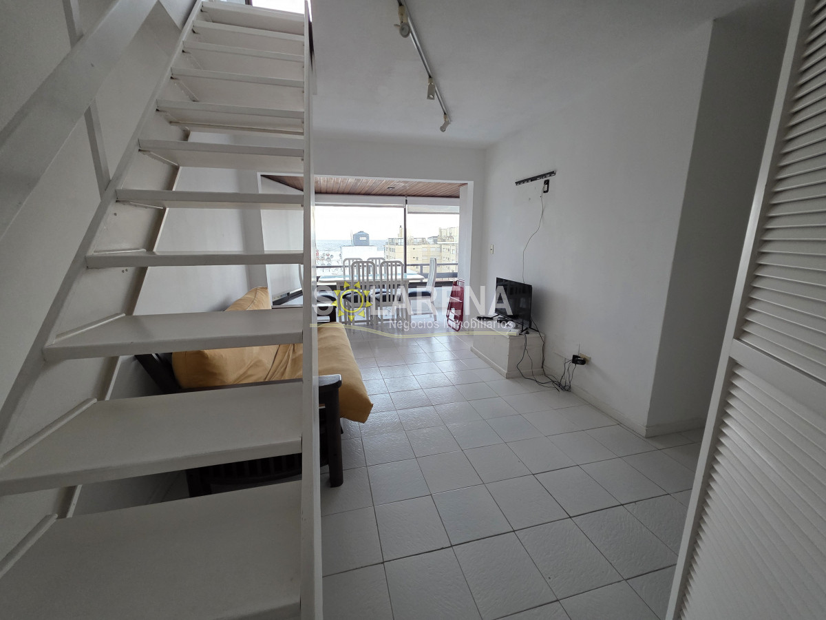 Apartamento ID.964 - EDIFICIO BAJO A UNA CUADRA DE LA PLAYA