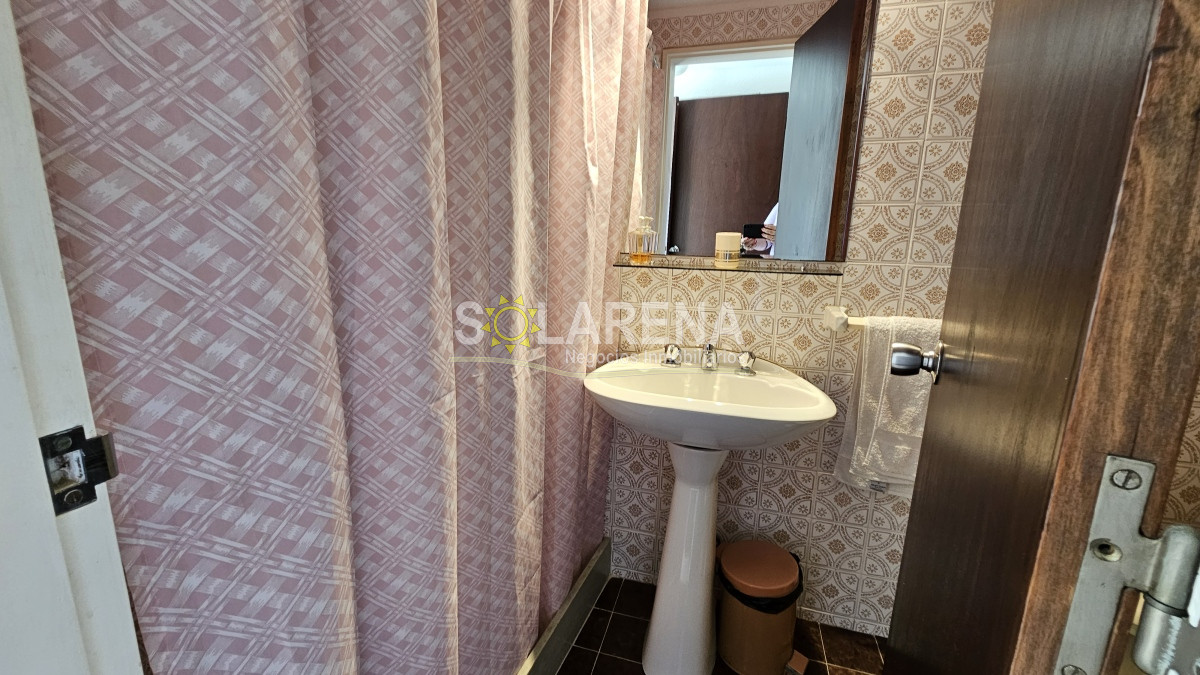 Apartamento ID.5246 - Clásico edificio frente a Playa Brava con vista al mar