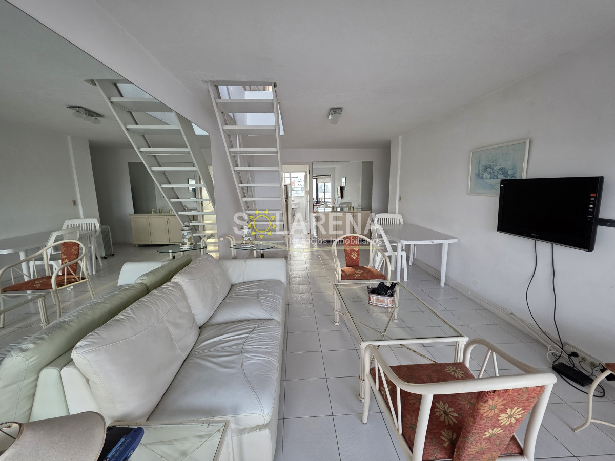Apartamento ID.912 - EDIFICIO BAJO, PENT HOUSE DUPLEX A UNA CUADRA DEL MAR