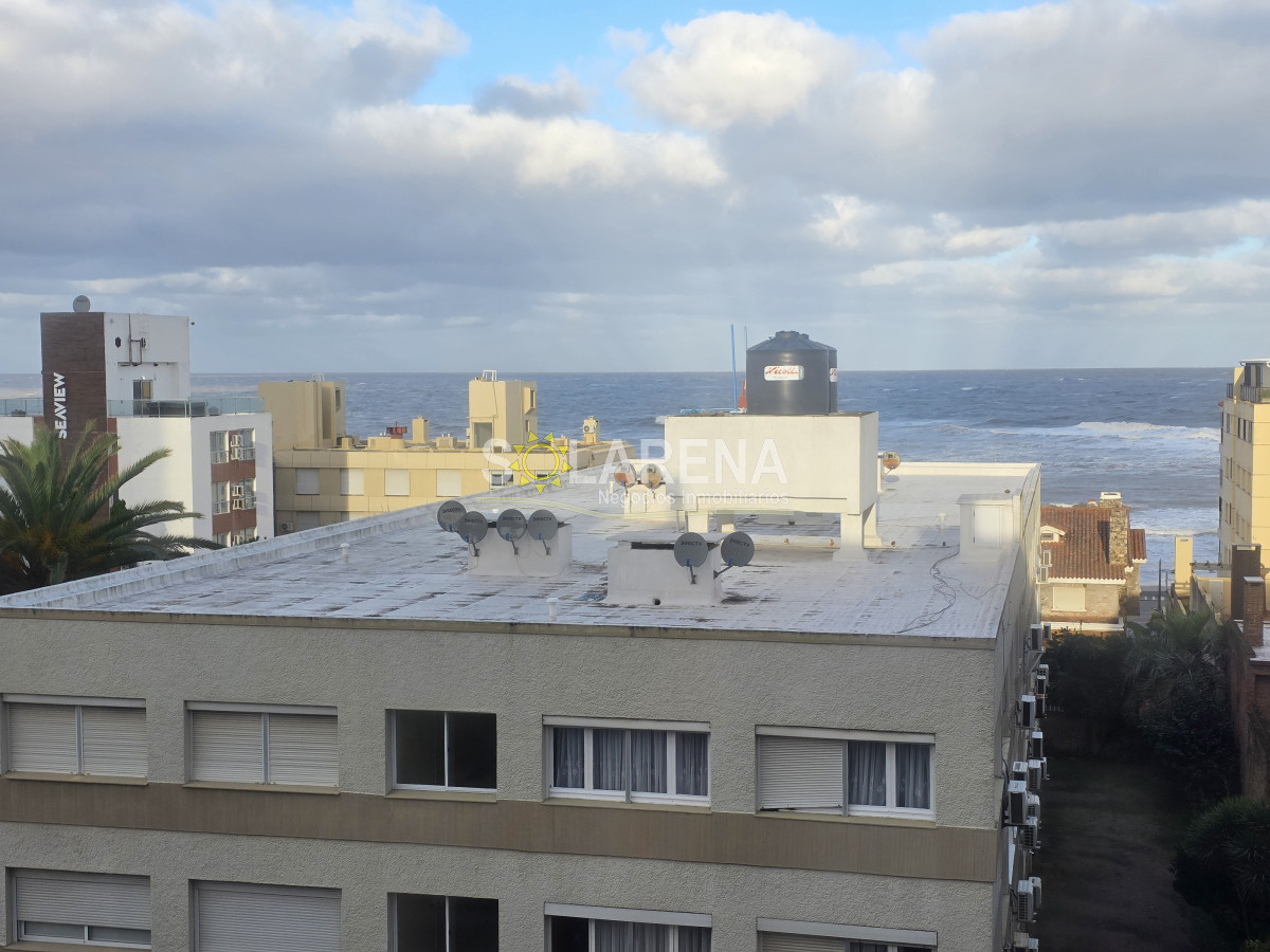Apartamento ID.912 - EDIFICIO BAJO, PENT HOUSE DUPLEX A UNA CUADRA DEL MAR