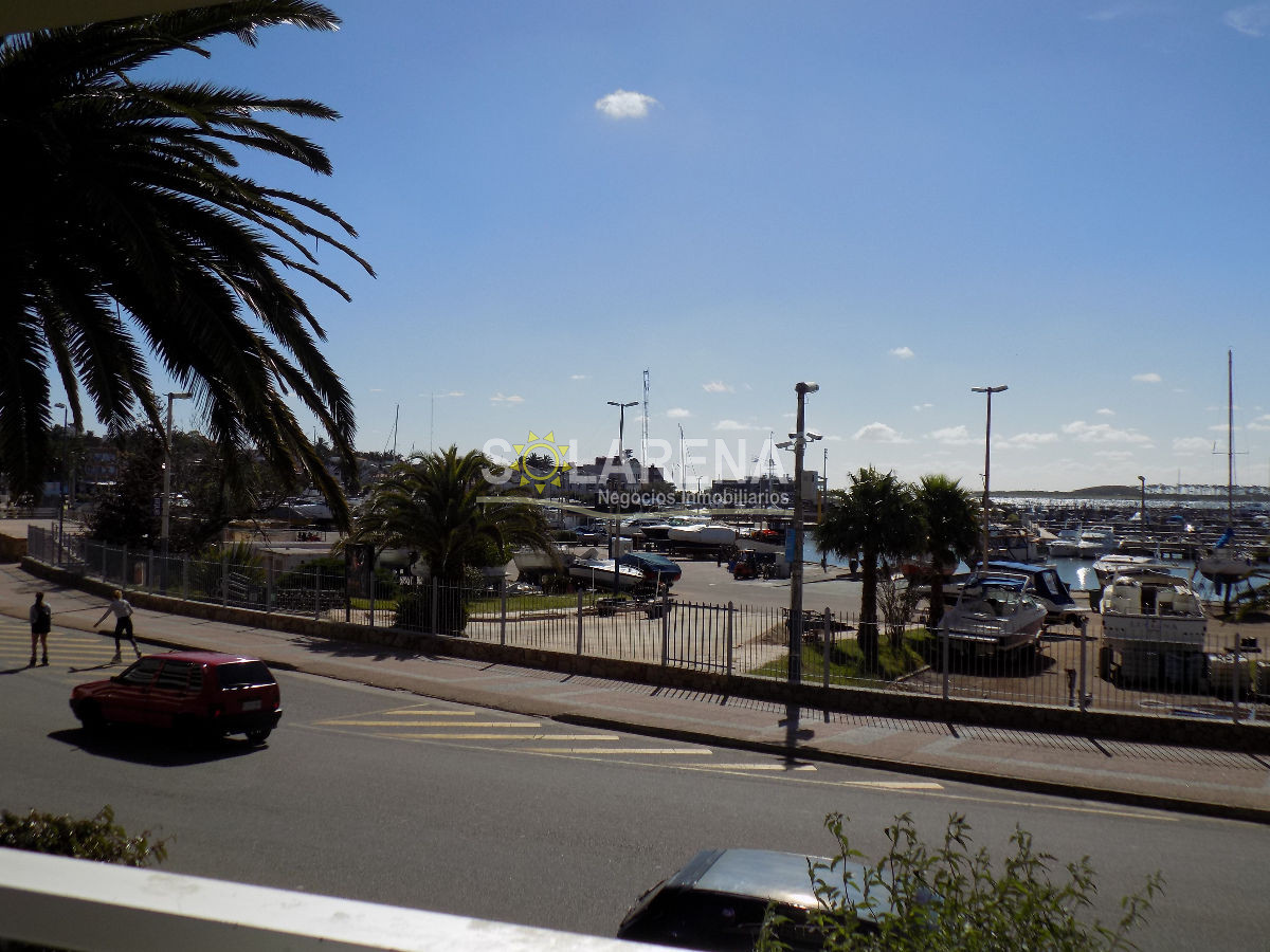 Apartamento ID.296 - Edificio frente al puerto con vista directa al mar