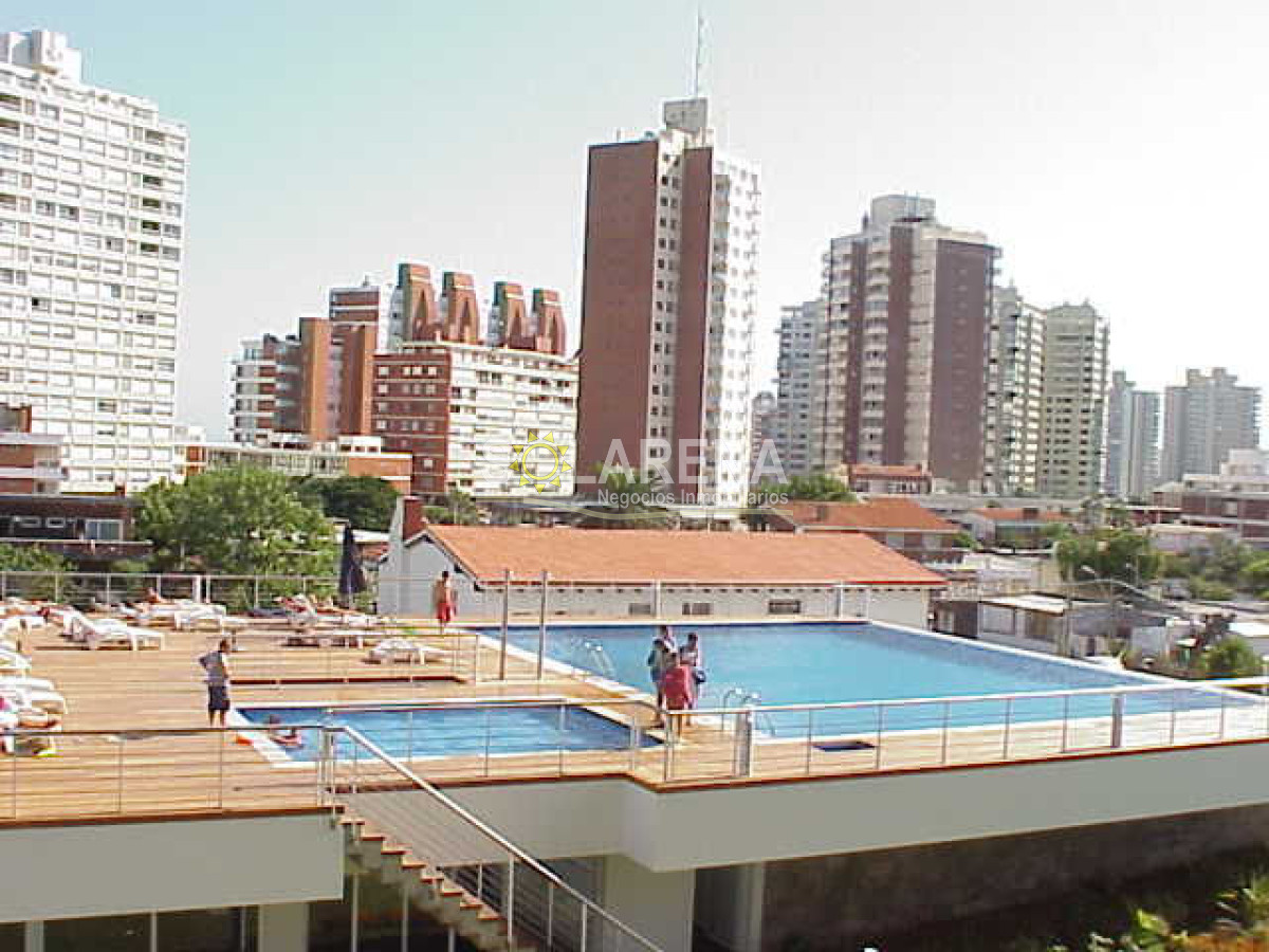Apartamento ID.447 - Torre de categoria a 3 cuadras de playa Mansa